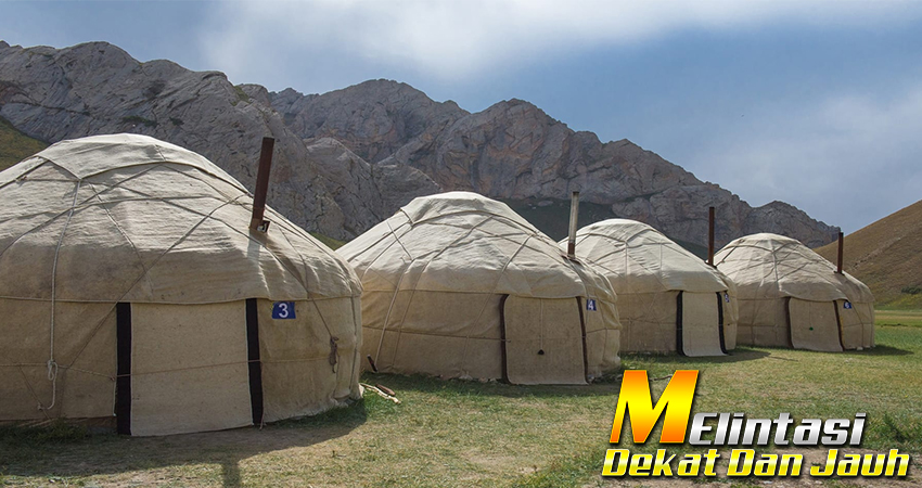 Mongolia: Pengalaman Menginap di Yurt Tradisional